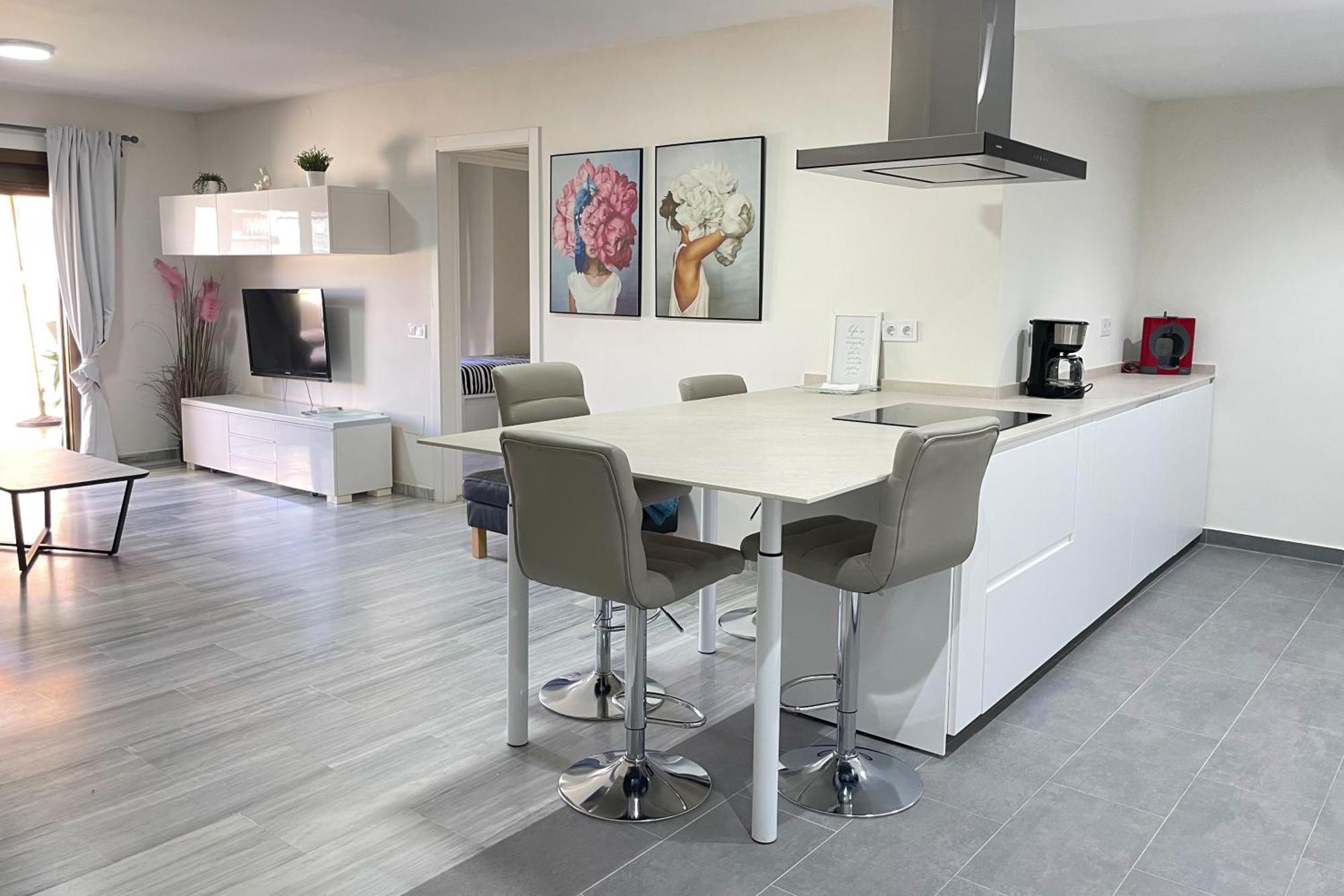 2 Bedroom 2 Bathroom Apartment In The Heart Of Fuengirola With Big Terrace And Free Parking Space Close To Beach Bagian luar foto
